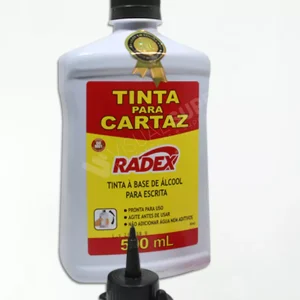 Tinta Álcool Radex Preta 500ml – cores vivas, secagem rápida e ideal para cartazistas de supermercado.