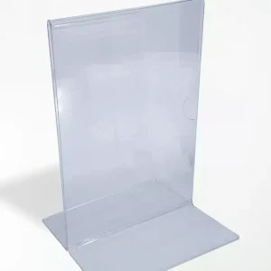 Display Mesa Acrílico A6.BTI.15 com Base T Invertido é ideal para expor cardápios, preços, avisos e promoções com elegância e clareza. Fabricado em acrílico transparente de alta qualidade e fácil limpeza.