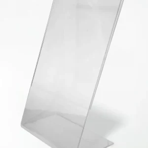 Display Mesa Acrílico A4.BL.15 Base L é ideal para expor cardápios, preços, comunicados e promoções com clareza e elegância. Feito em acrílico cristal de alta transparência e durabilidade.