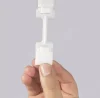 15234163421_prendedor-plastico-branco-com-base-articulada-e-clip-para-etiqueta-10un-30400307-2.webp