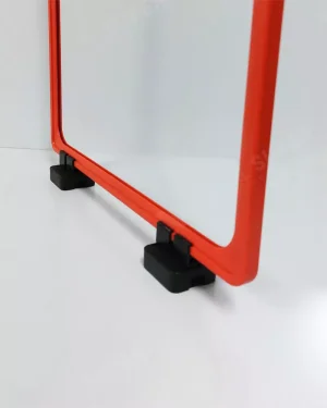 Display Base Magnética Preta p/ Folha A3 c/ 2 Fixadores – Moldura Vermelha