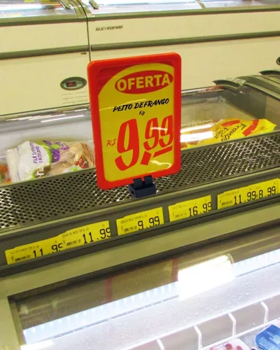 Display Base Magnética Branca p/ Folha A5 – Moldura Vermelha