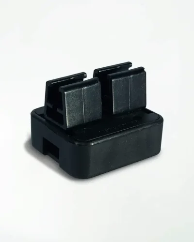 Display Base Magnética Preta p/ Folha A4 – Moldura Vermelha