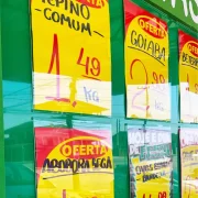 Porta-cartaz em Petg 0,75mm – 1 Bolsa A4 ALS c/ Fita. DF