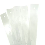 Fita Cross Transparente 24.Posições Clip Strip para PDV. Resistente, discreta e fácil de instalar, permite pendurar itens para vendas agregadas no PDV.