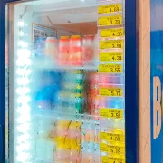 Porta-etiqueta em Petg 1,5mm SI – 10×45,5cm c/ Perfil V065R p/ 10 Etiquetas 10×3,5cm c/ Fita. DF