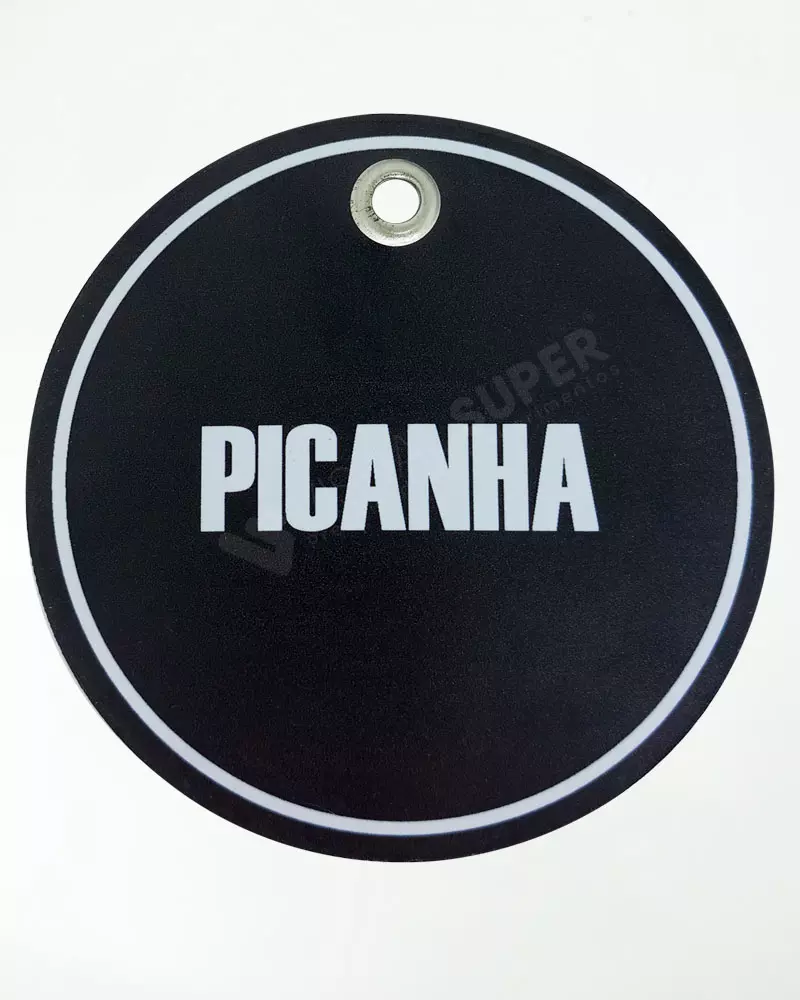Tag de Produtos 9x9cm em PP 0,4mm com ilhós metálico. Ideal para açougues, peixarias e embutidos. Resistente à umidade, fácil de limpar e altamente durável.