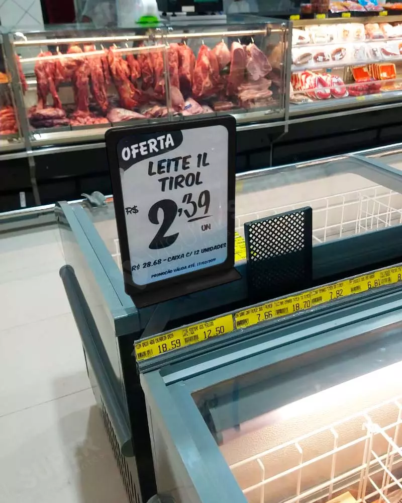 Display Base PS p/ Folha A4 – Moldura Preta Standard